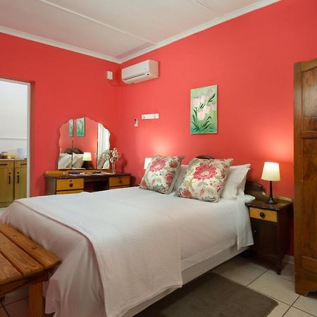 La La Dathel Guesthouse 科尔斯伯格 外观 照片