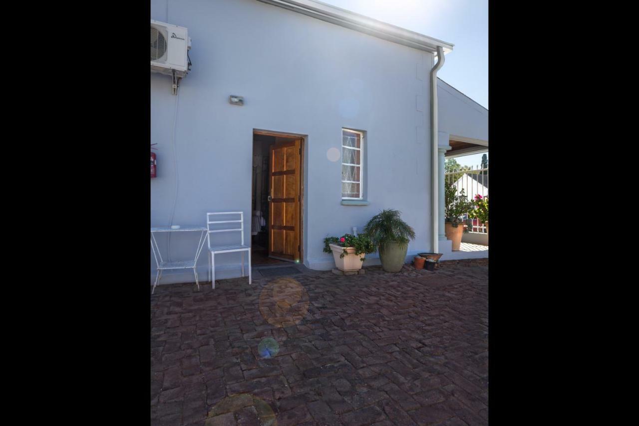 La La Dathel Guesthouse 科尔斯伯格 外观 照片