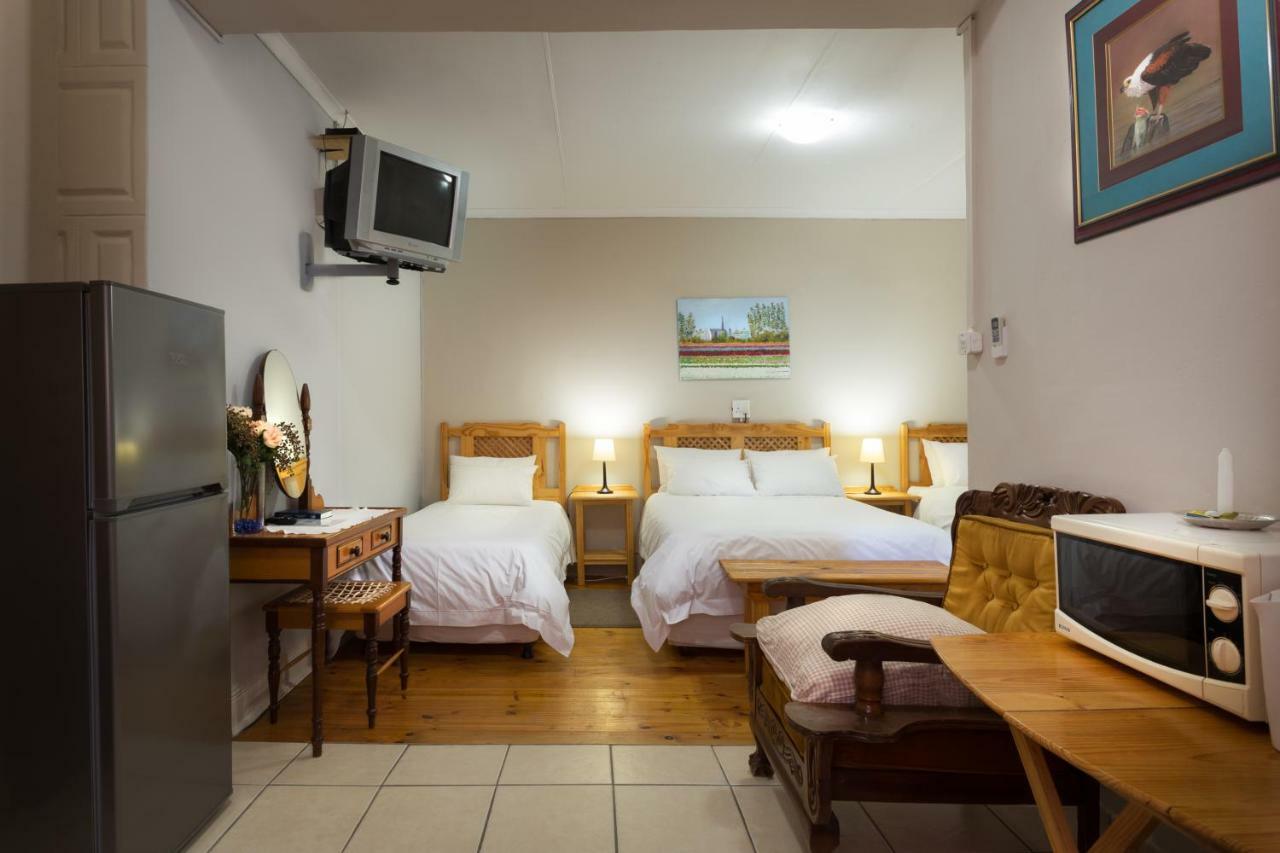 La La Dathel Guesthouse 科尔斯伯格 外观 照片