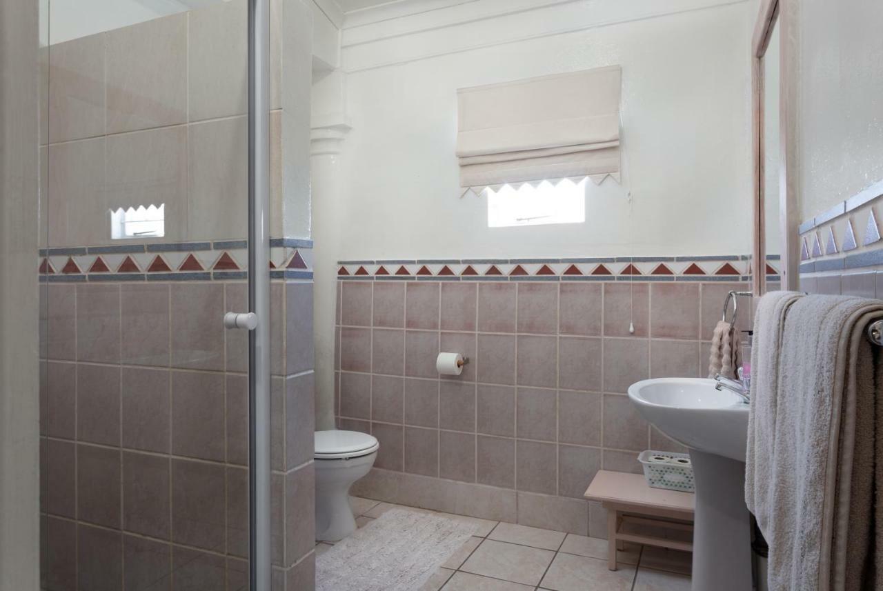 La La Dathel Guesthouse 科尔斯伯格 外观 照片