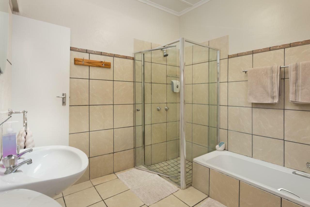 La La Dathel Guesthouse 科尔斯伯格 外观 照片