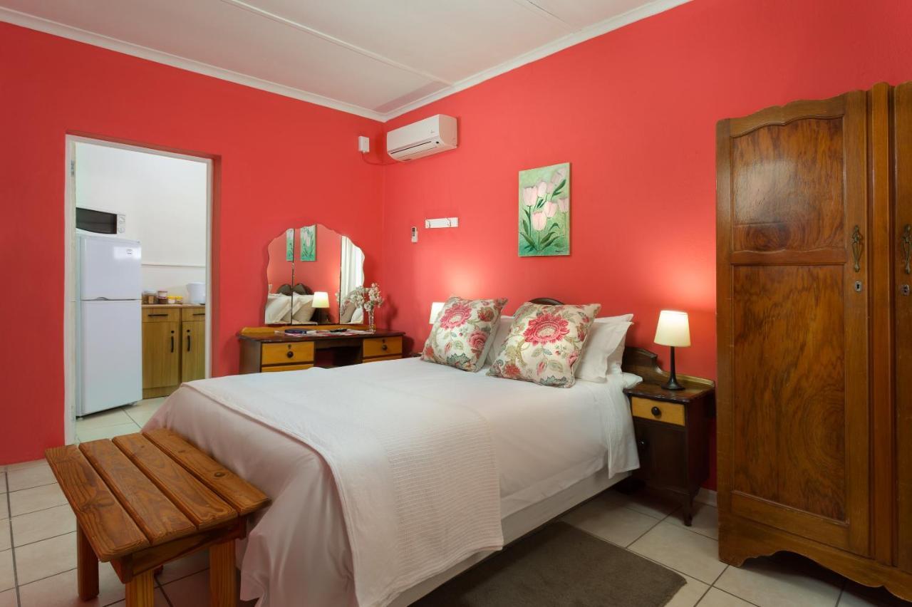La La Dathel Guesthouse 科尔斯伯格 外观 照片